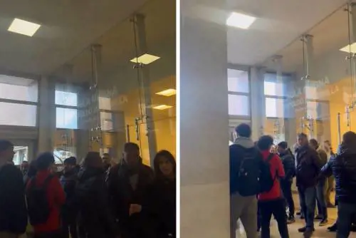 Collettivi rossi impediscono un incontro alla Federico II. Mattarella interviene: “Stop intolleranza nelle università”