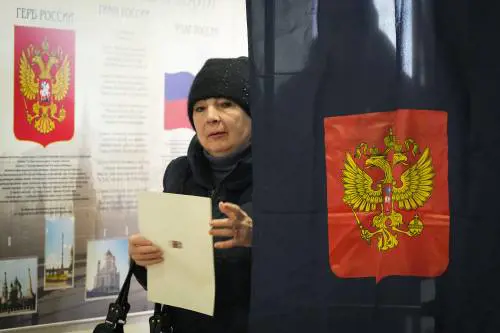 Arresti e messaggi su Telegram: la minaccia del Cremlino ai sostenitori di Navalny
