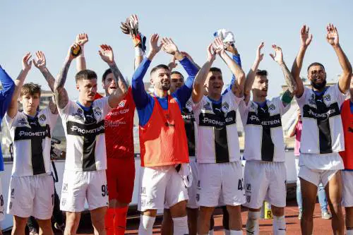 Serie B, il Parma non sbaglia più. Il Venezia batte il Palermo e vola secondo