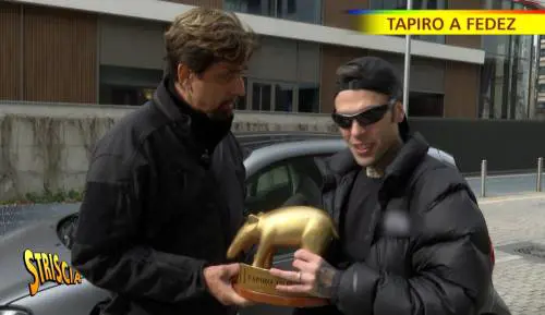 La diffida, il nuovo podcast e il tapiro: cosa succede a Fedez