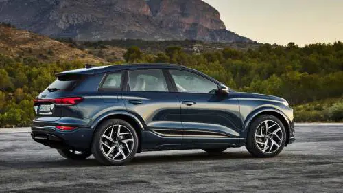 Nuova Audi Q6 e-tron, guarda tutte le foto