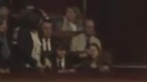 Leggi o ti sparo