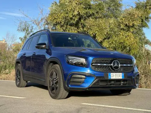 Mercedes GLB 2024: guarda il video in pillole del SUV tedesco premium