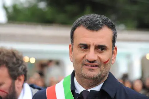 Bari, l'inchiesta: "Municipalizzata asservita agli interessi del clan"