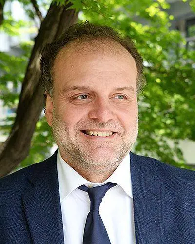 Il calvario del rettore "ostaggio" dei collettivi