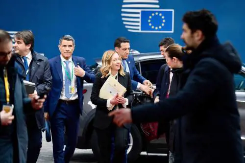 "Inasprire il contrasto alle migrazioni irregolari". L'Ue si muove su proposta di Meloni