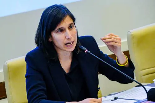 "Devono esserci precari nelle liste": il nuovo tormento di Schlein per le Europee