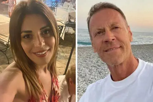 La giornalista contro Siffredi. Voleva restare anonima ma il nome esce lo stesso: "Ha spinto i colleghi a farlo"