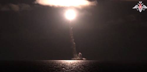 "Putin usa i missili ipersonici su Kiev". Gli Usa pronti a scendere in campo