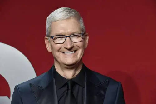 Apple alla prova Intelligenza Artificiale. Intanto Wall Street castiga il titolo (-18%)