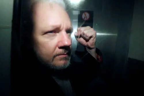 "La stiamo valutando". La frase di Biden che può riaprire il caso Assange