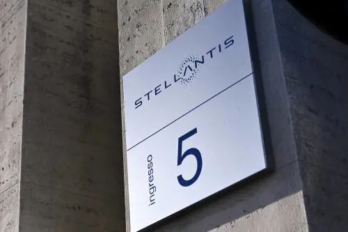 Stellantis, ancora esuberi a Mirafiori è incubo lavoro
