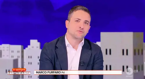 Screen da  È sempre Carta Bianca / Rete 4 