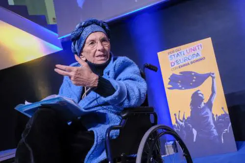 Emma Bonino ricoverata in terapia intensiva