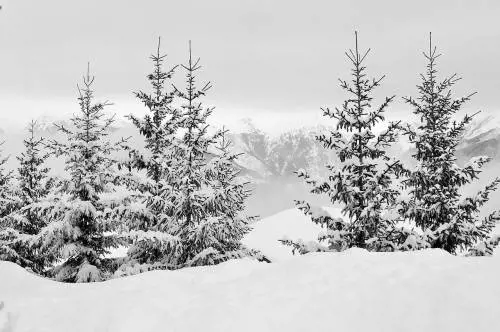 Arriva pure la "neve rossa": tutte le previsioni per Pasqua e Pasquetta
