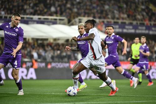 Tra Milan e Fiorentina succede tutto in 5 minuti: decisivo il gol di Leao