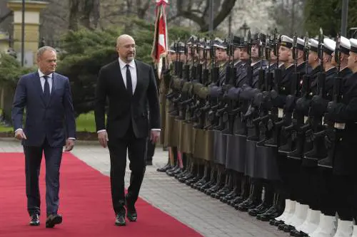 Putin arruola 150mila uomini. E la Polonia schiera i caccia