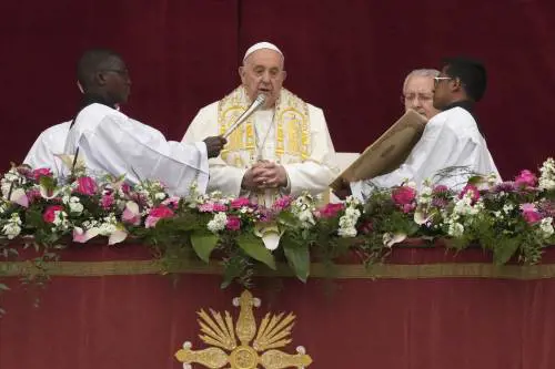 No alle armi, Gaza, i bimbi mai nati. La Pasqua del Papa: "Difendiamo la vita"