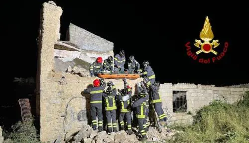 Tragedia a Nuoro, crolla tetto di una casa diroccata. Morti due ragazzini