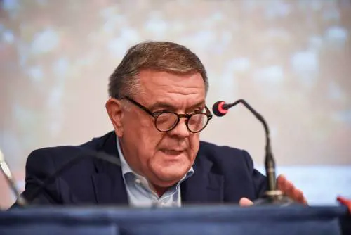 Lo scandalo Qatargate nascosto sotto il tappeto per non disturbare la sinistra e i socialisti