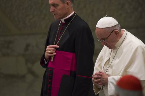 Il congedo e la (breve) nota: Bergoglio manda padre Georg a Friburgo