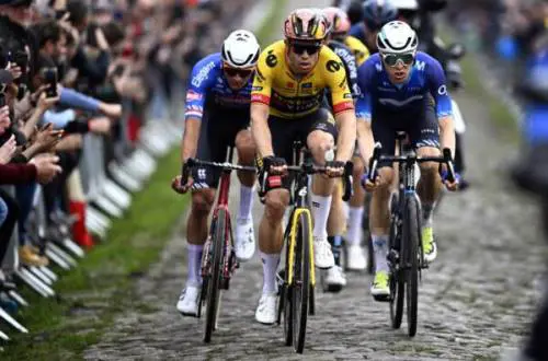 I ciclisti vogliono rallentare la Roubaix. Furia Moser: "E allora che la asfaltino"