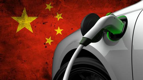 Paura per il futuro delle auto elettriche: Saic valuta un maxi-taglio