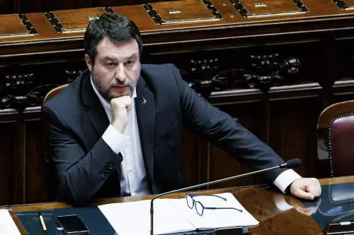Quella sinistra prigioniera dei vecchi riti della politica. La condanna al "recinto"