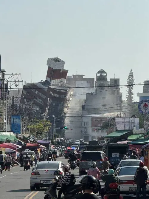 La mega sfera italiana di acciaio che ha salvato i grattacieli a Taiwan