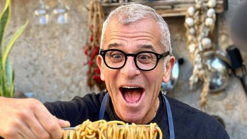 I social, la Carbonara e il locale a Milano: essere chef secondo Max Mariola