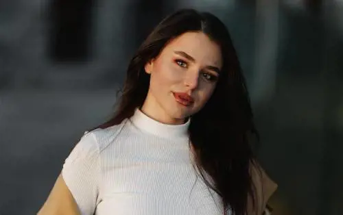 La modella ucraina morta carbonizzata in Ferrari. Chi era Anna Kraevskaya