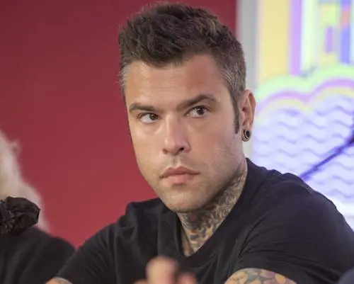 Un nuovo amore per Fedez? Quegli indizi sul flirt con Tini Stoessel
