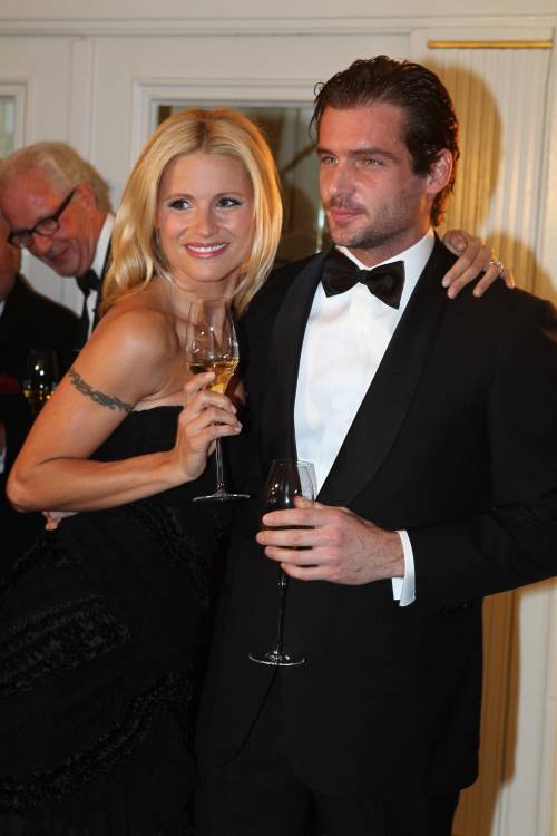Michelle Hunziker e Tomaso Trussardi al premio Champagne ad Amburgo (2012)