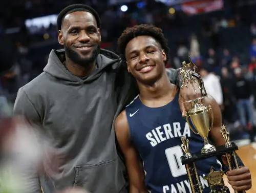 Bronny James, il figlio di LeBron in bilico tra Nba e college