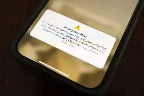 Sisma e paura a New York. "I grattacieli oscillavano"