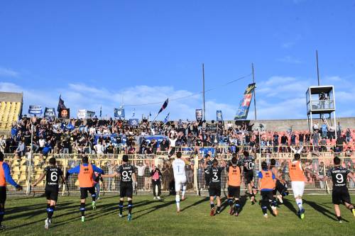 Serie B, il Parma impatta a Bolzano: si fanno sotto Como e Cremonese