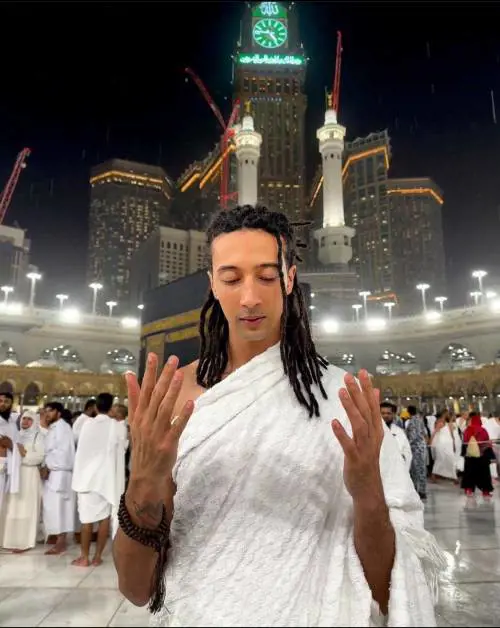 Ghali va alla Mecca. L'invidia di non avere un rapper cristiano