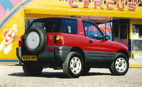 Toyota RAV4 (1994), guarda tutte le foto