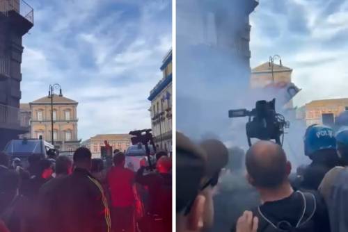 Tensioni a Napoli: i centri sociali prima caricano gli agenti poi piangono...