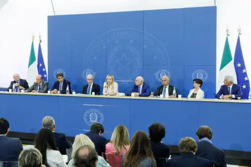 Il governo supera il test del voto. Ora scatta la "fase 2" con le riforme