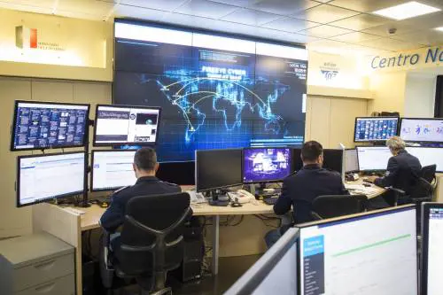 "La sfida della Polizia ai reati via web"