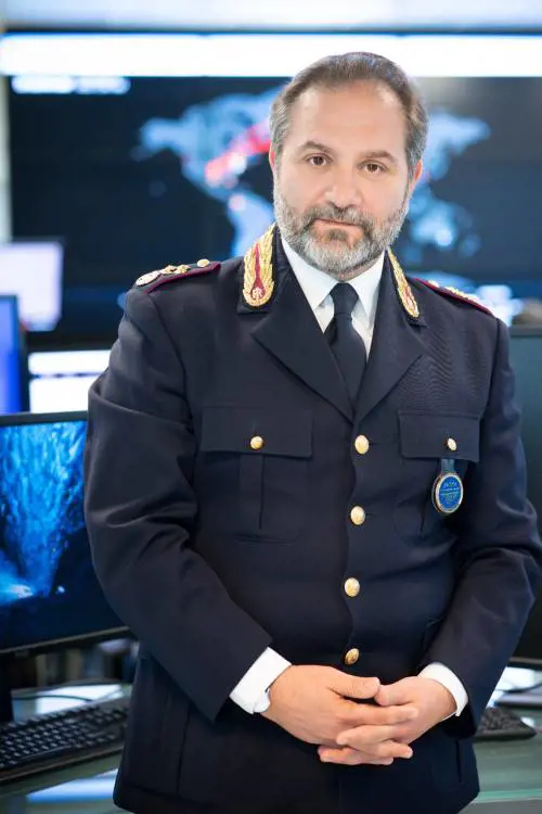 La Postale contro le insidie del web