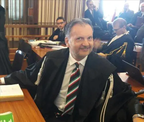 I pm condannati ora saranno sospesi