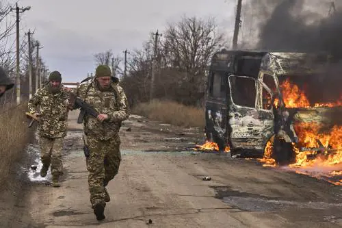 Disertori e fuggiaschi: Kiev non ha più militari da mandare al fronte