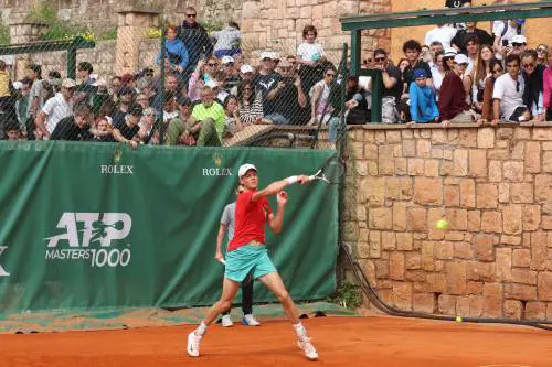 Modalità Sinner, poco più di un'ora ed è ai quarti