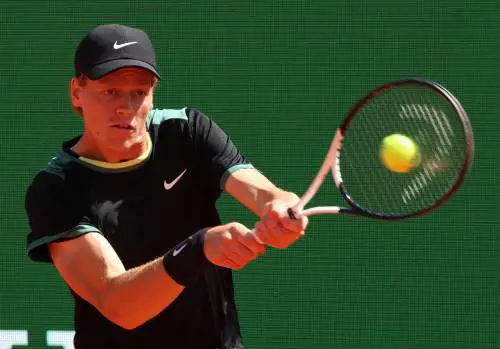 Sinner è micidiale, batte Rune in 3 set e vola in semifinale a Montecarlo
