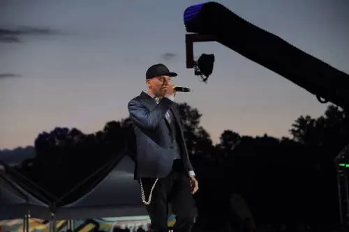 Pezzali diffida il sindaco di Pavia per il premio a Repetto. Poi precisa: "Mauro non c'entra"