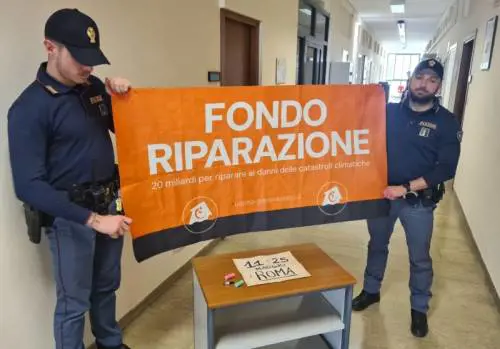 Bloccati prima del blitz: la protesta "flop" di Ultima Generazione