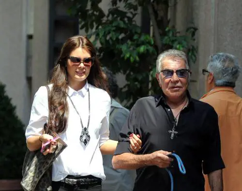 La modella Sandra Bergman: chi è l'ultima compagna di Roberto Cavalli, madre del sesto figlio