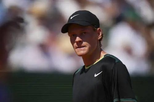"È molto triste...": Jannik Sinner si ritira dall'Atp di Madrid